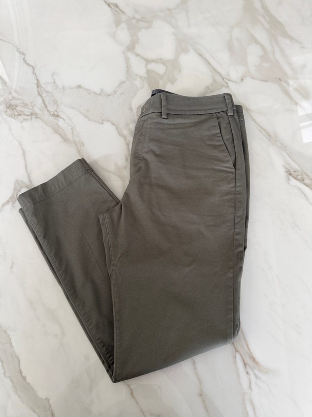Express Men's Olive Green Casual Chino Pants